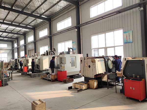 聚氨酯噴涂設備JNJX-III(D)型數控生產中心