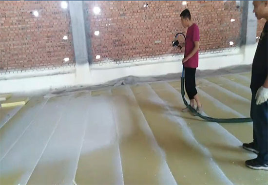 聚氨酯冷庫噴涂機(圖1) 聚氨酯冷庫噴涂案例