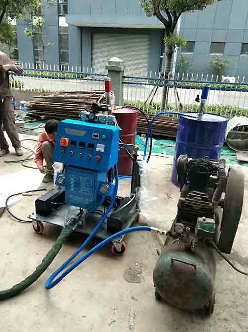 雙組份聚氨酯材料無縫對接噴涂機(圖1) Q2600雙組份聚氨酯材料無縫對接噴涂機