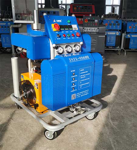 聚脲噴涂汽車底盤 聚脲噴涂機(圖2) 聚脲噴涂機JHJX-H5600施工設(shè)備