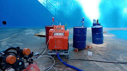 聚脲噴涂需要專業(yè)設(shè)備嗎(圖1) H5600專業(yè)聚脲噴涂設(shè)備