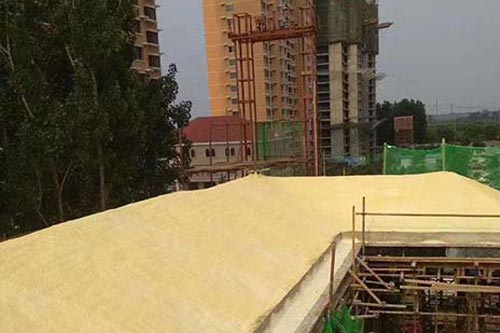 屋頂內壁外墻保溫施工聚氨酯保溫材料設備(圖2) 屋頂內壁外墻保溫施工