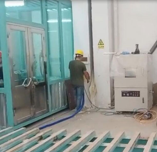 兩墻中間填充什么隔熱保溫材料 硬泡組合料(圖2) 兩墻中間填充硬泡組合料案例