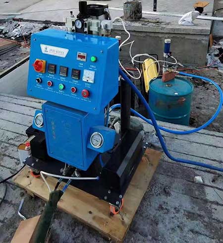 隔熱噴涂機(圖3) 隔熱噴涂機