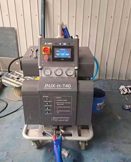 保溫層噴涂機器(圖2) 液壓HT40聚氨酯發泡噴涂機