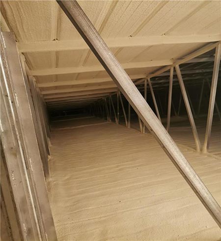 現場發泡聚氨酯噴涂適合建筑保溫節能(圖2) 屋頂保溫聚氨酯噴涂施工