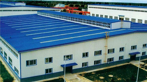 鋼構(gòu)彩鋼瓦防腐防水聚脲材料噴涂機(圖2) 鋼構(gòu)彩鋼瓦防腐防水聚脲材料噴涂