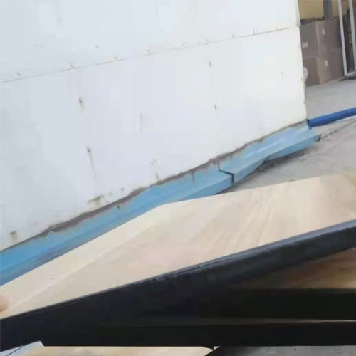 辦公桌椅封邊噴涂施工(圖3) 辦公桌椅封邊噴涂施工-3