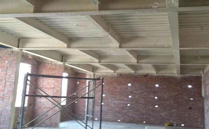 冷庫噴涂聚氨酯和冷庫庫板哪個效果好(圖2) 冷庫噴涂聚氨酯案例